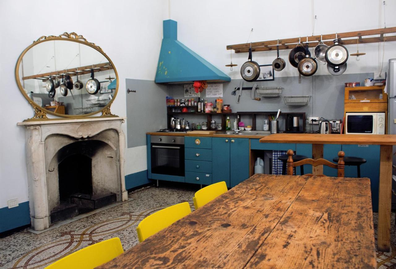 Ostellin Genova Hostel Екстериор снимка