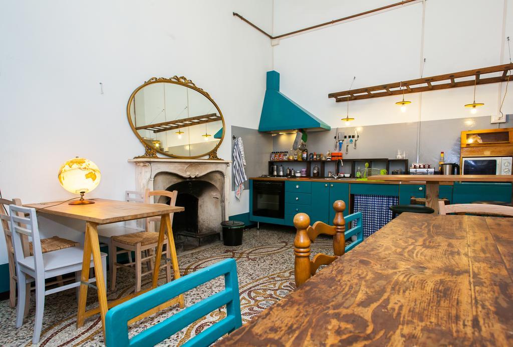 Ostellin Genova Hostel Екстериор снимка