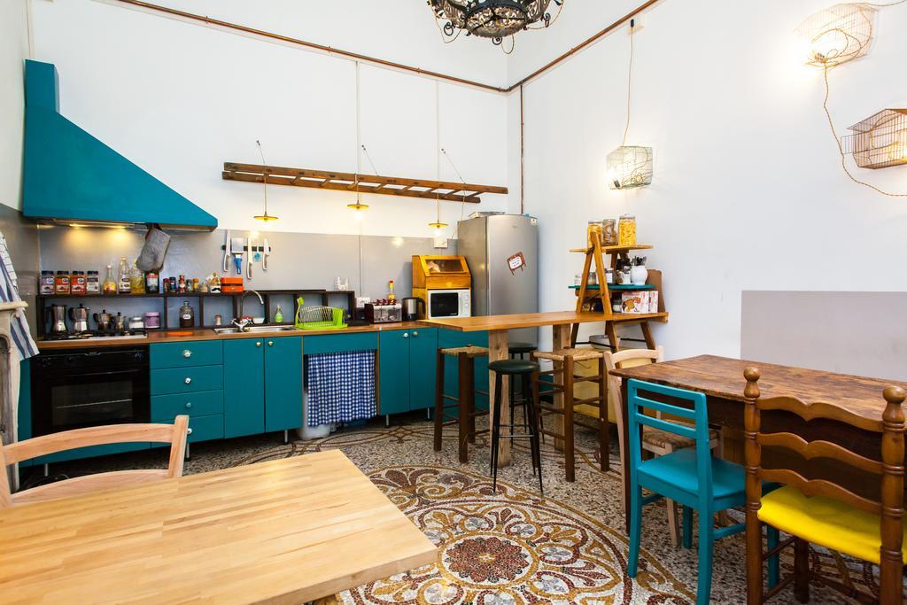 Ostellin Genova Hostel Екстериор снимка